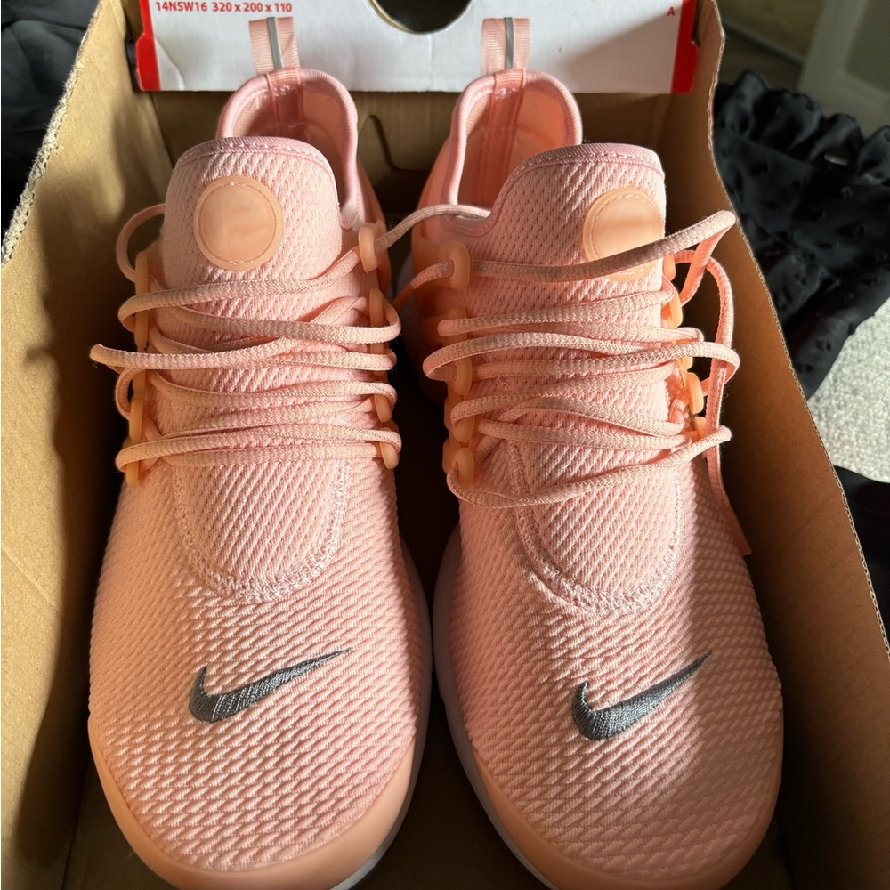 Womens air pesto Nike shoes